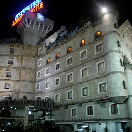 Best Western Amrutha Castle Хайдарабад Экстерьер фото