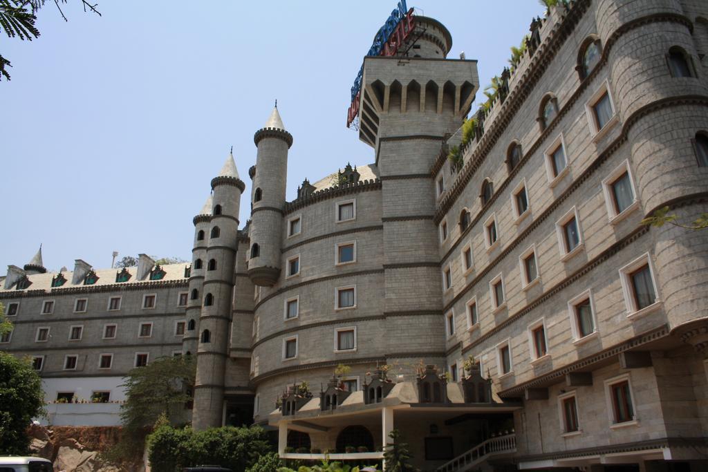 Best Western Amrutha Castle Хайдарабад Экстерьер фото